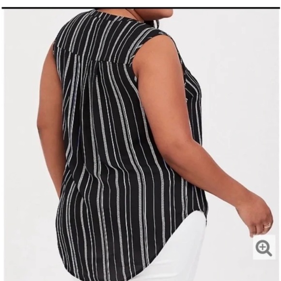 Torrid Black Blue Stripe Sleeveless Harper Top - Picture 2 of 6